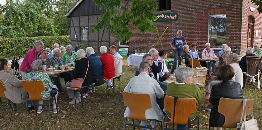 Vorhelmer Senioren besuchen Laakenhof
