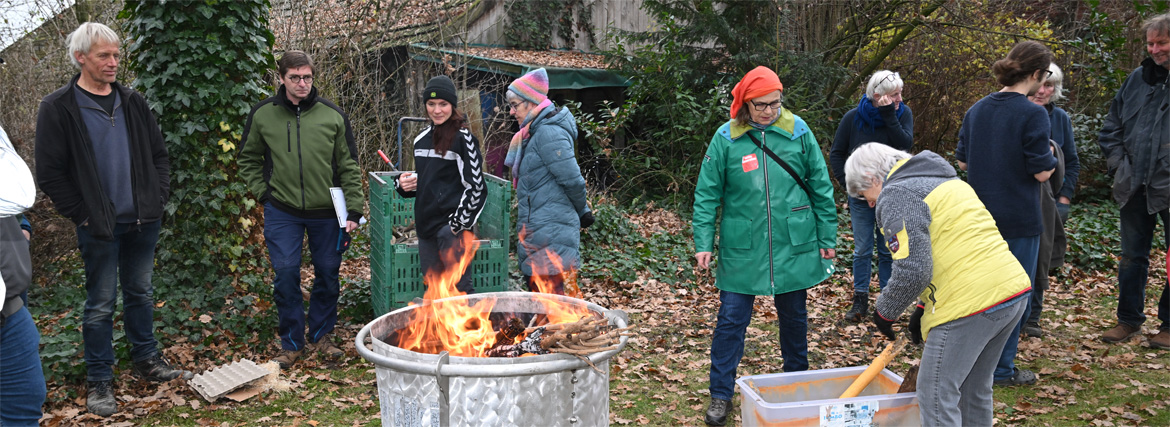 Workshop zur Herstellung von Pflanzenkohle
