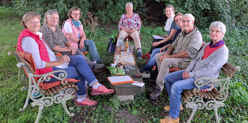 Permakultur Waldgarten Gruppe trifft sich